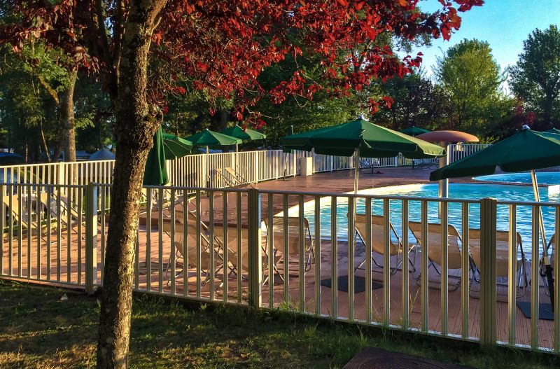 Pvc Pool Fence Installation in Pearland, TX